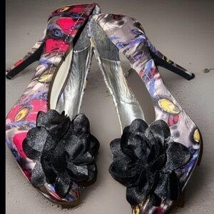 Mojo Moxy Multicolor Floral Peep-Toe Heels with Black Flower Accent